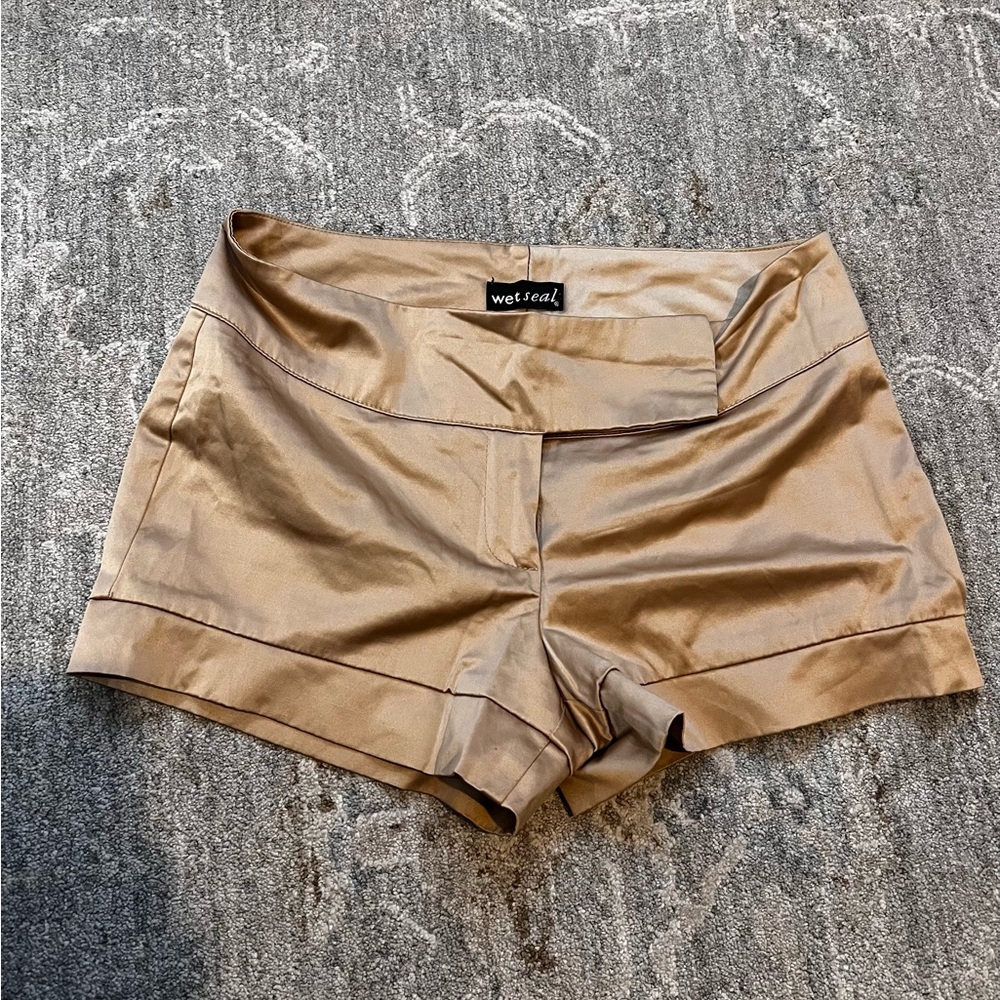 Wet seal size small